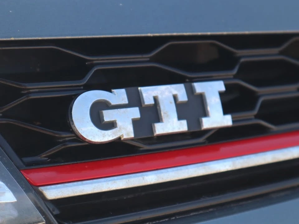 2018 Volkswagen GTI Mk7 - Image 11 of 19