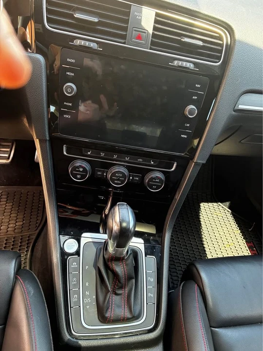 2018 Volkswagen GTI Mk7 - Image 8 of 9