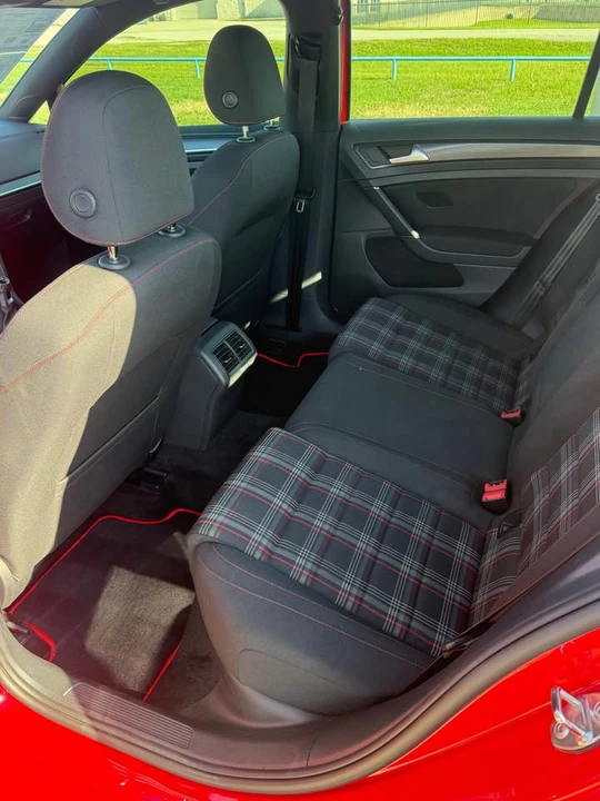 2018 Volkswagen GTI Mk7 - Image 8 of 9