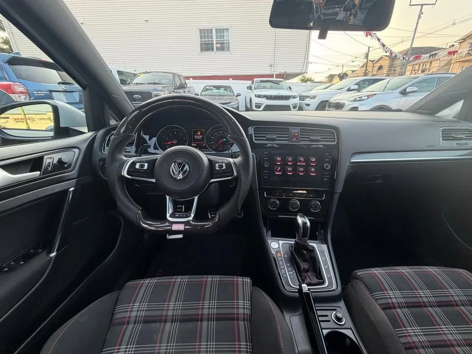 2018 Volkswagen GTI Mk7 - Image 15 of 20