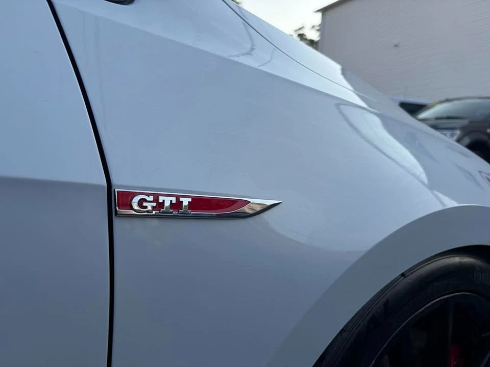 2018 Volkswagen GTI Mk7 - Image 9 of 20