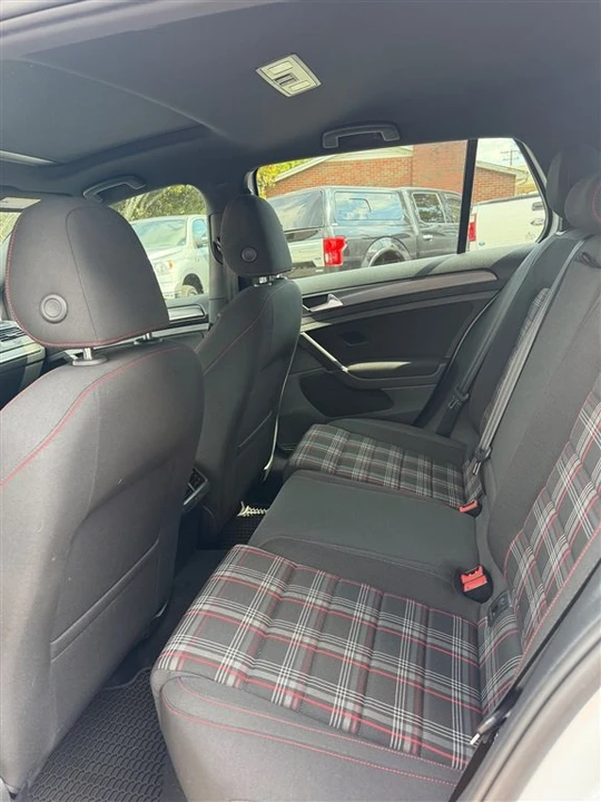 2018 Volkswagen GTI Mk7 - Image 10 of 14