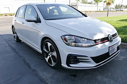 2018 Volkswagen Golf GTI S