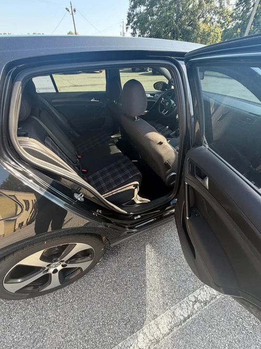 2018 Volkswagen GTI Mk7 - Image 9 of 14
