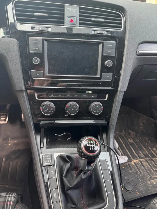 2018 Volkswagen GTI Mk7 - Image 8 of 9