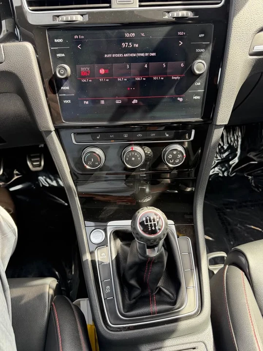 2018 Volkswagen GTI Mk7 - Image 10 of 11