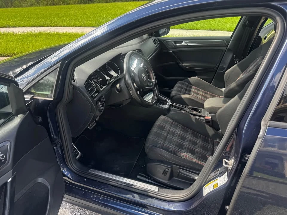 2018 Volkswagen GTI Mk7 - Image 10 of 11
