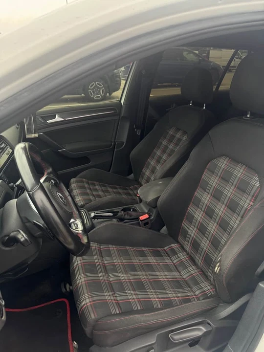 2018 Volkswagen GTI Mk7 - Image 10 of 16