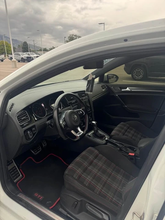 2018 Volkswagen GTI Mk7 - Image 9 of 16