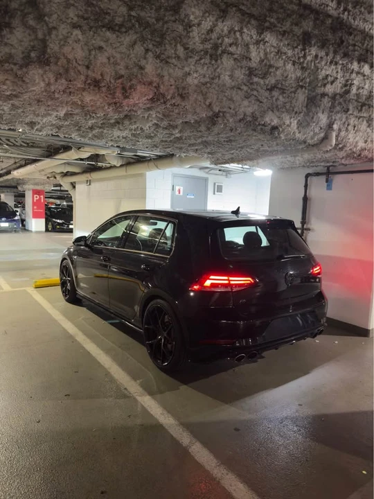 2018 Volkswagen Golf R Mk7 - Image 2 of 14