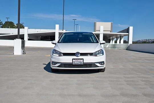 2018 Volkswagen Golf TSI SE Hatchback