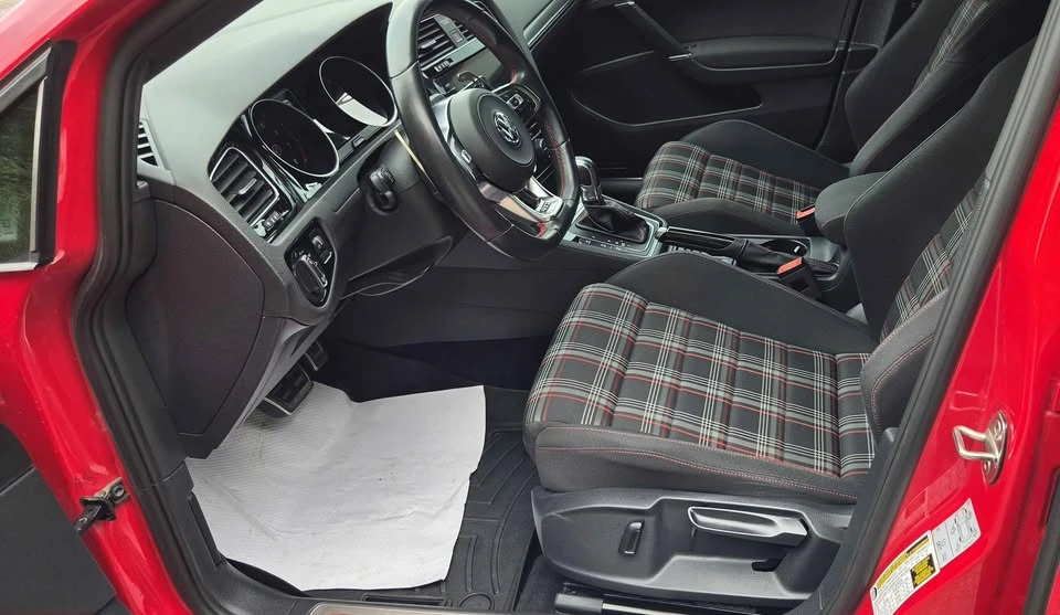 2018 Volkswagen GTI Mk7 - Image 6 of 8