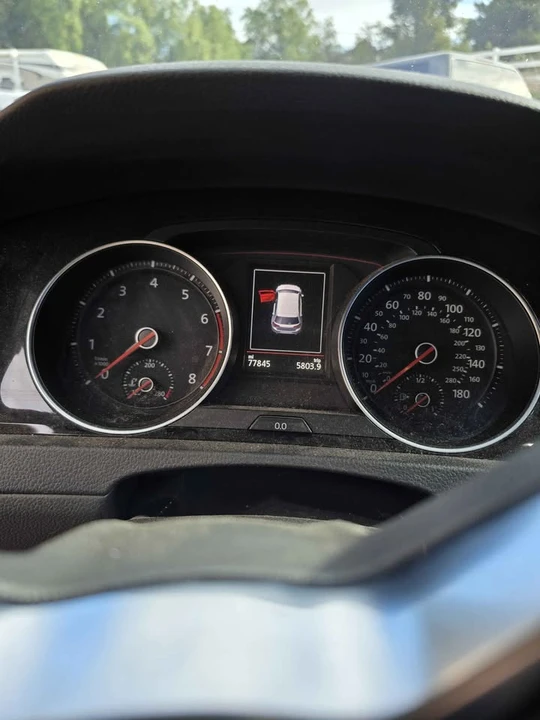 2018 Volkswagen GTI Mk7 - Image 5 of 5