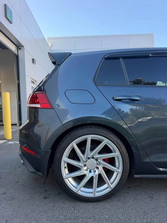 2018 Volkswagen GTI Mk7 - Image 9 of 10
