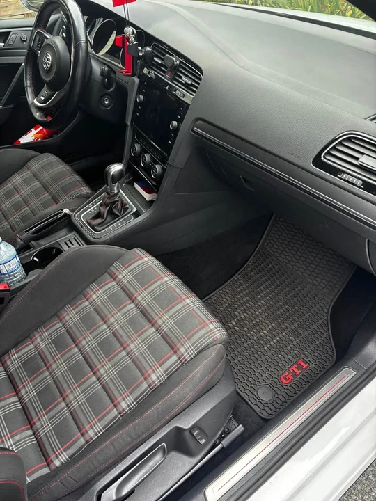 2018 Volkswagen GTI Mk7 - Image 10 of 12