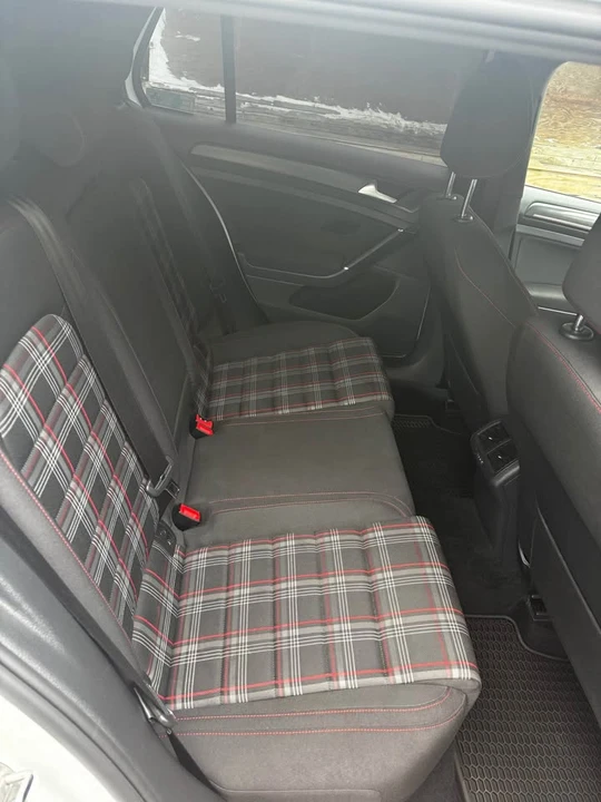 2018 Volkswagen GTI Mk7 - Image 8 of 12
