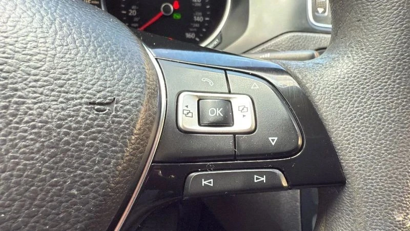 2018 Volkswagen A6 Jetta - Image 11 of 12