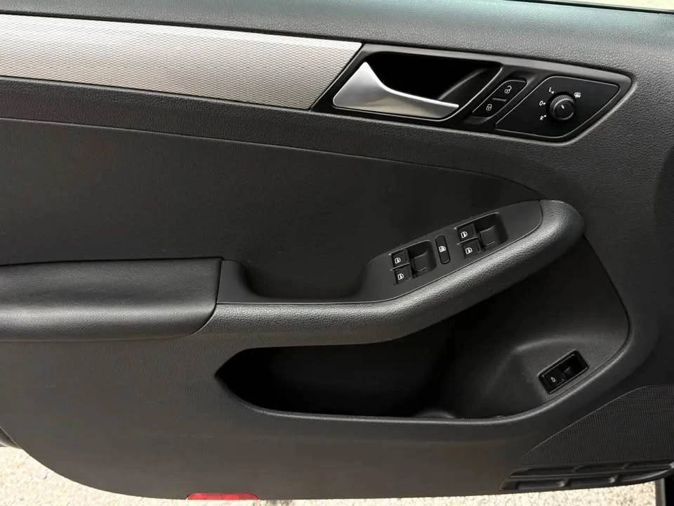 2018 Volkswagen A7 Jetta - Image 10 of 18