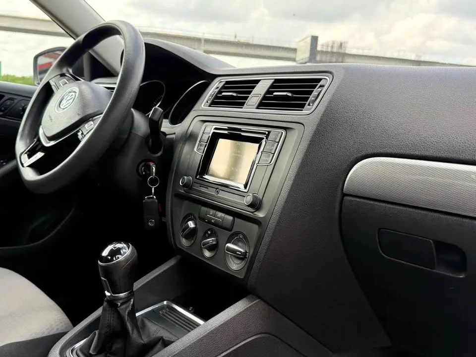 2018 Volkswagen A7 Jetta - Image 17 of 18