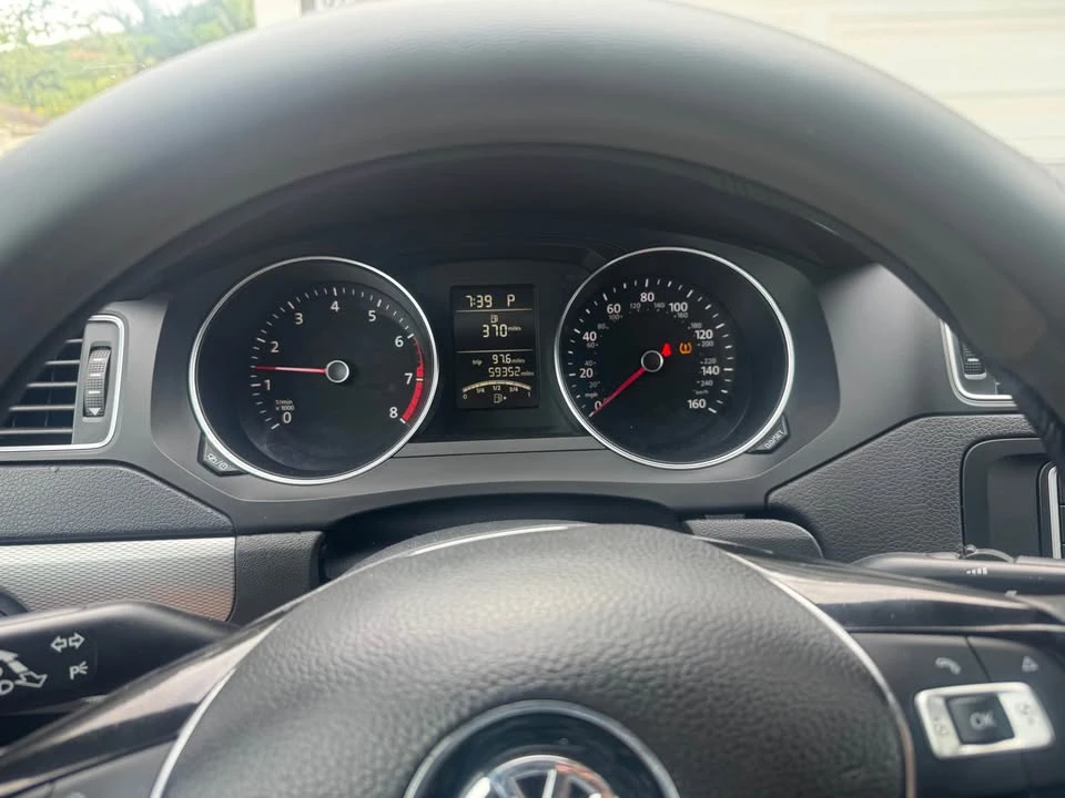 2018 Volkswagen A6 Jetta - Image 6 of 11