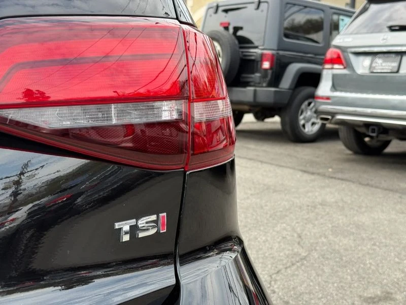2018 Volkswagen A6 Jetta - Image 6 of 12
