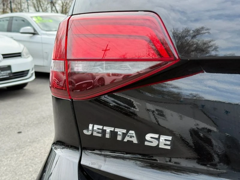 2018 Volkswagen A6 Jetta - Image 7 of 12