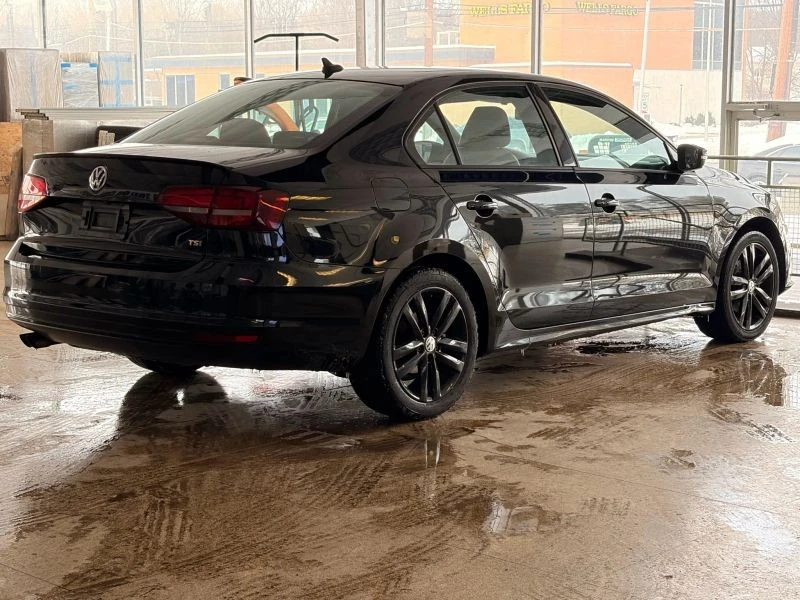 2018 Volkswagen A6 Jetta - Image 7 of 12
