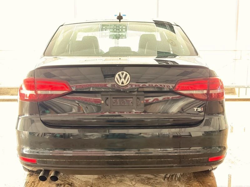 2018 Volkswagen A6 Jetta - Image 8 of 12