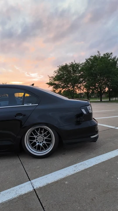 2018 Volkswagen A6 Jetta - Image 3 of 9