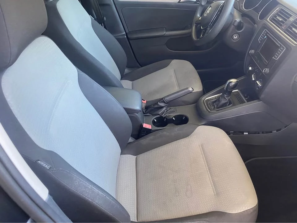 2018 Volkswagen A6 Jetta - Image 9 of 12
