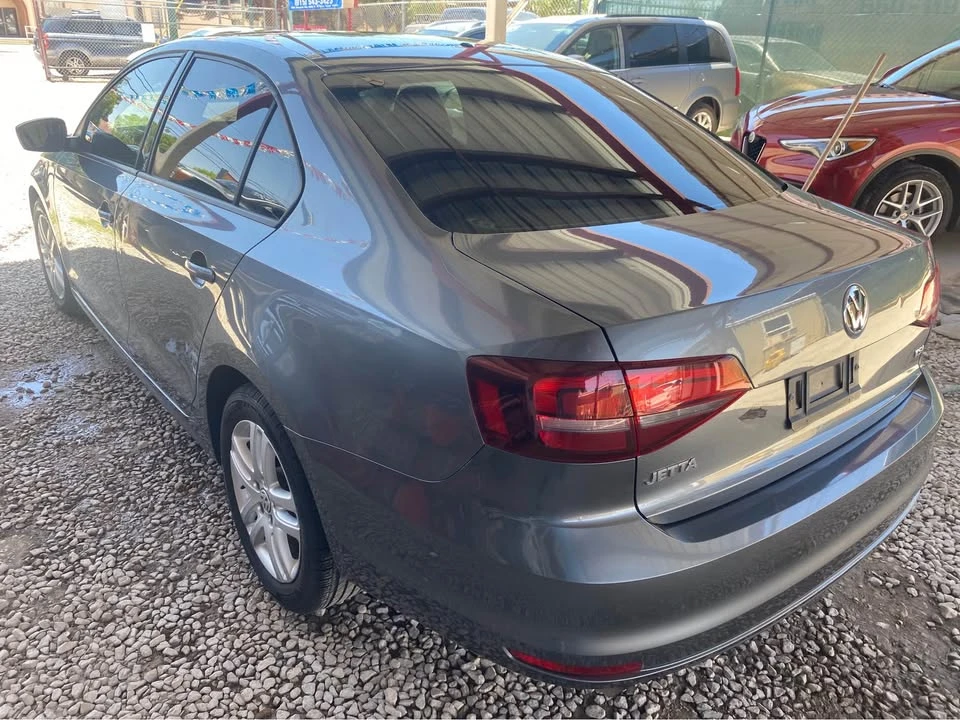 2018 Volkswagen A6 Jetta - Image 4 of 12