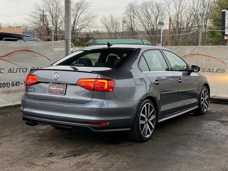 2018 Volkswagen A6 Jetta - Image 9 of 12