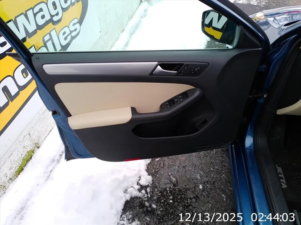 2018 Volkswagen A7 Jetta - Image 8 of 12