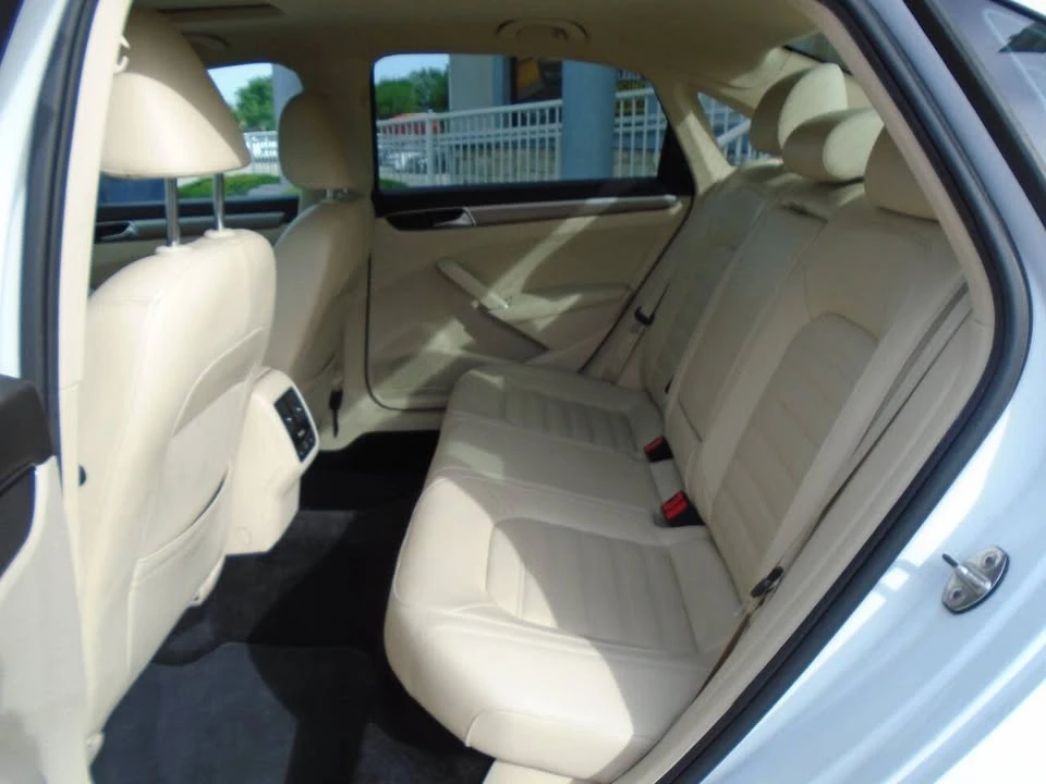 2018 Volkswagen Passat - Image 13 of 19