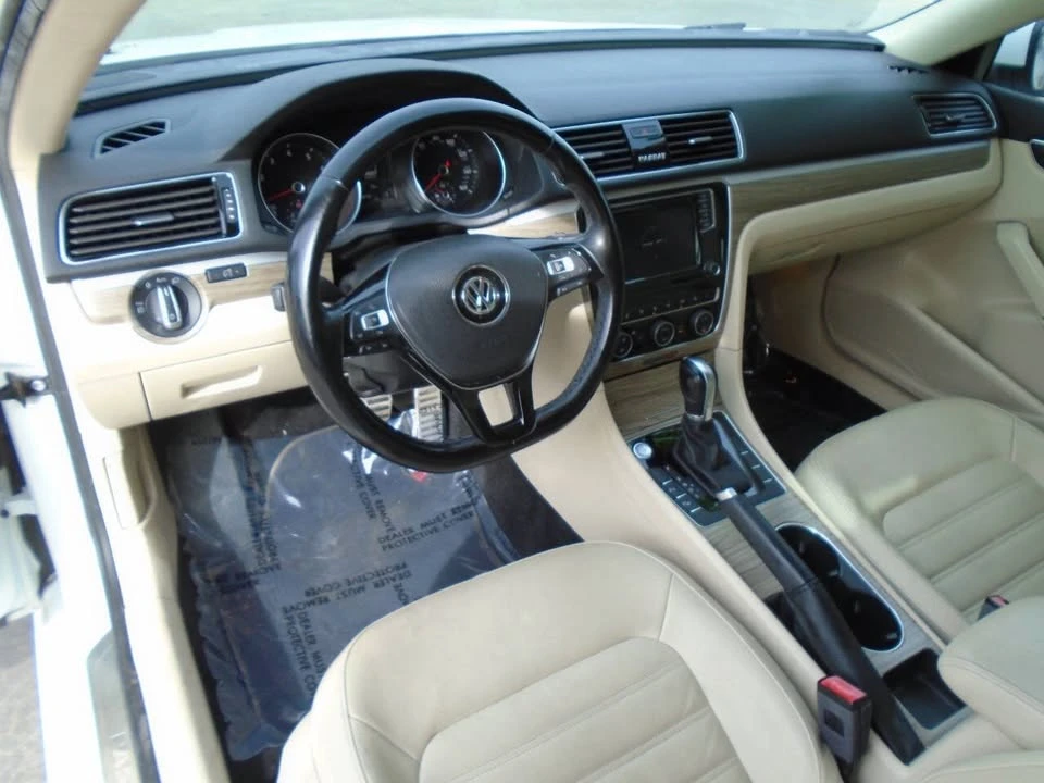 2018 Volkswagen Passat - Image 10 of 19