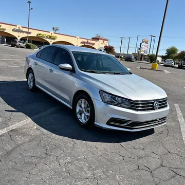 2018 Volkswagen Passat TSI