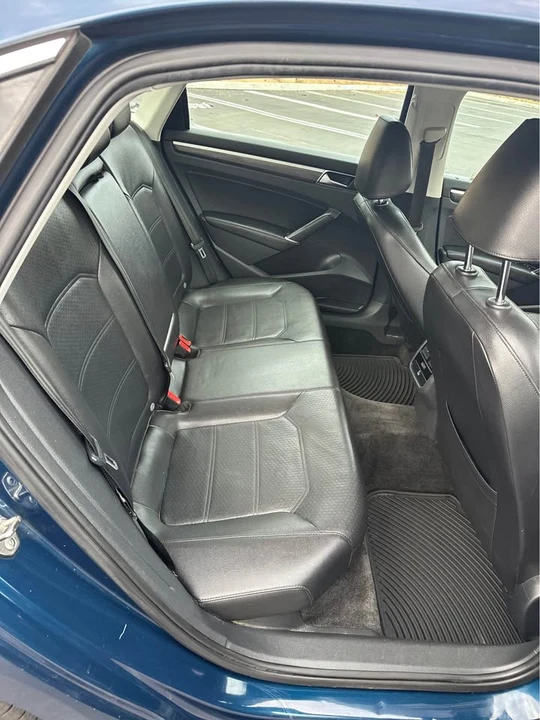 2018 Volkswagen Passat - Image 9 of 12