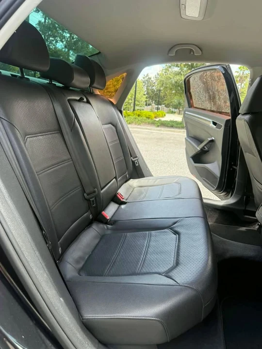 2018 Volkswagen Passat - Image 12 of 17