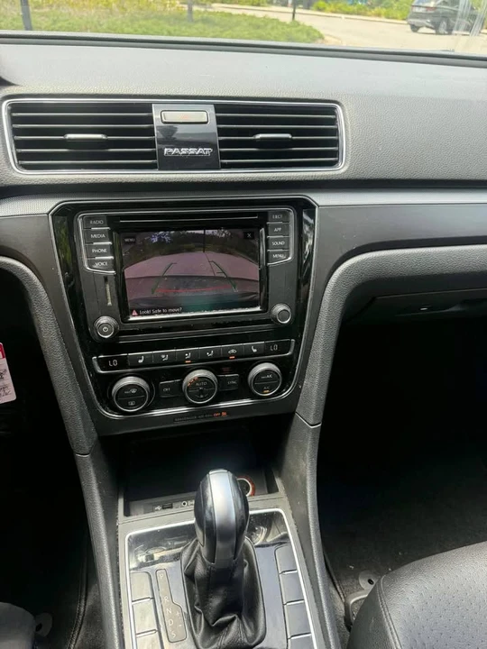 2018 Volkswagen Passat - Image 16 of 17
