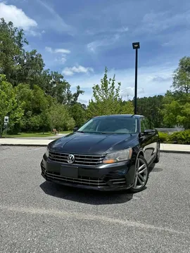2018 Volkswagen Passat 2.0T R-Line