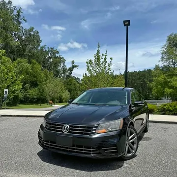2018 Volkswagen Passat 2.0T R-Line Sedan