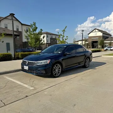2018 Volkswagen Passat 2.0T R-Line