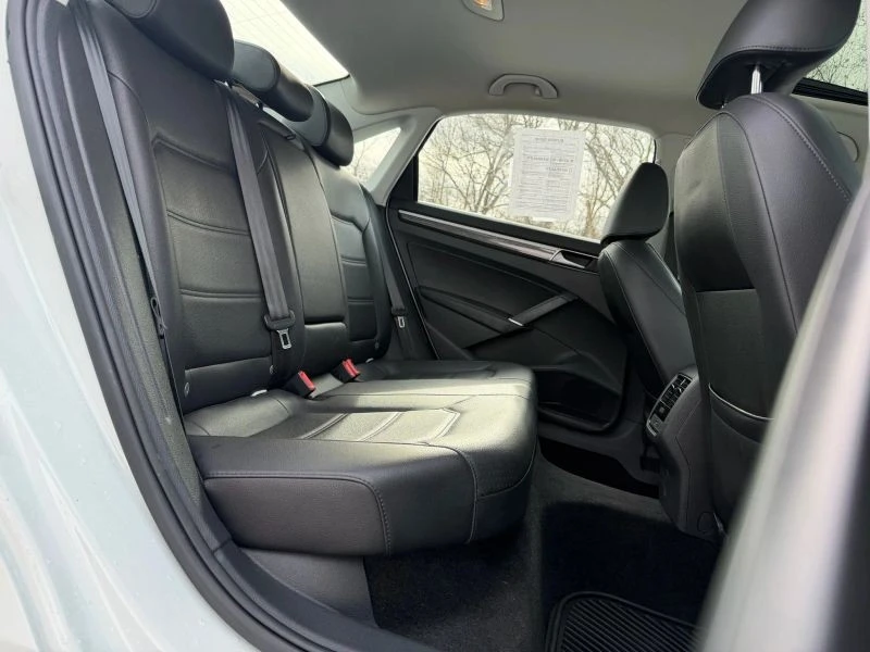2018 Volkswagen Passat - Image 10 of 12