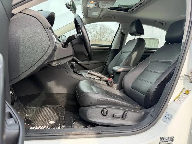 2018 Volkswagen Passat - Image 8 of 12