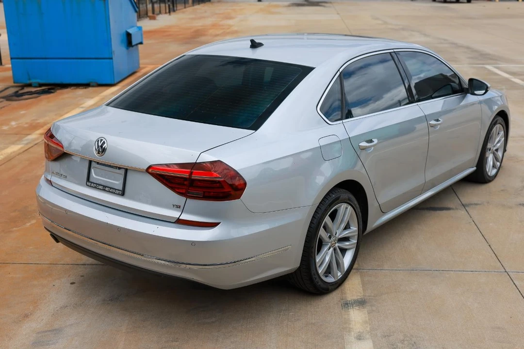 2018 Volkswagen Passat - Image 11 of 21