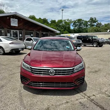 2018 Volkswagen Passat 2.0T SE R-Line