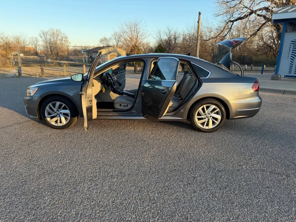2018 Volkswagen Passat - Image 6 of 12