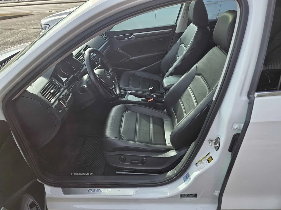 2018 Volkswagen Passat - Image 8 of 19