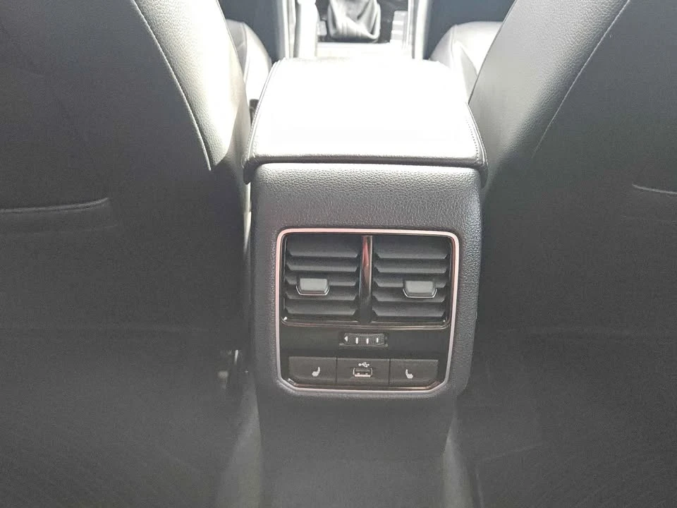 2018 Volkswagen Passat - Image 18 of 19