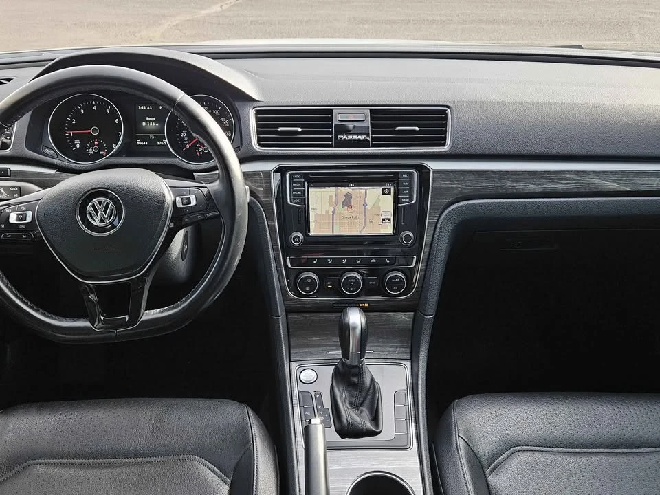 2018 Volkswagen Passat - Image 15 of 19
